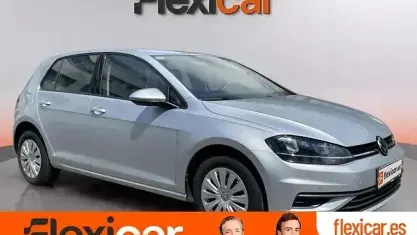 Usado VW Golf VII Advance 110 CV (80 kW) 2018 Gris Utilitario
