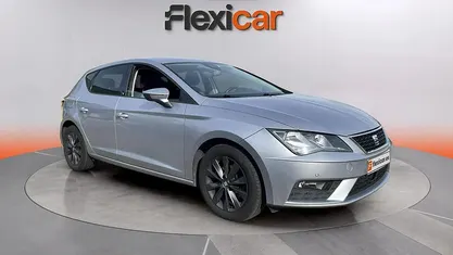Usado Seat Leon ST Style 131 CV (96 kW) 2020 Gris Familiar