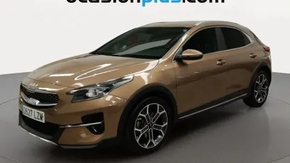 Usado Kia XCeed 160 CV (117 kW) 2022 Marrón SUV