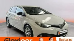 Blanco Usado 2017 Toyota Auris Active Berlina | 13.490 € (Precio justo)