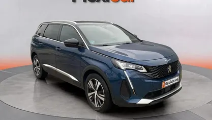 Usado Peugeot 5008 GT 180 CV (132 kW) 2021 Azul Monovolumen