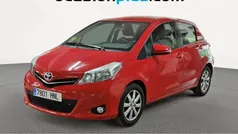 Rojo Usado 2013 Toyota Yaris Active Utilitario | 7800 € (Precio justo)