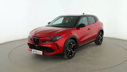 Usado Alfa Romeo GT Junior Edizione Speciale 136 CV (100 kW) 2025 Rojo SUV