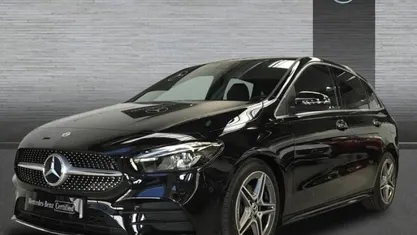 Usado Mercedes B180 136 CV (100 kW) 2022 Negro Monovolumen