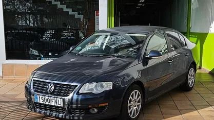 Usado VW Passat Advance 140 CV (102 kW) 2007 Gris Berlina