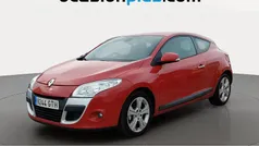 Rojo Usado 2010 Renault Mégane III Dynamique Coupe | 6800 € (Precio justo)