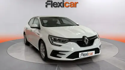 Usado Renault Mégane II Intens 116 CV (85 kW) 2022 Blanco Berlina