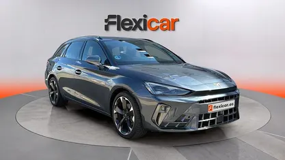 Usado Cupra Leon 150 CV (110 kW) 2025 Negro Familiar
