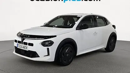 Usado Lancia Ypsilon 100 CV (73 kW) 2025 Utilitario