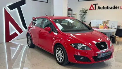 Käytetty Seat Leon Reference 125 HP (91 kW) 2010 Punainen Viistoperä