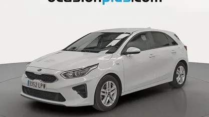 Usado Kia Ceed 100 CV (73 kW) 2021 Blanco Utilitario