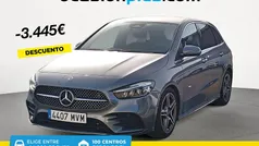 Gris / plata Usado 2024 Mercedes B200 Monovolumen | 33.200 € (Precio justo)