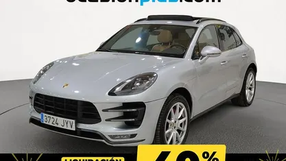 Gris plata Usado 2017 Porsche Macan Turbo SUV | 52.686 € (Precio justo)