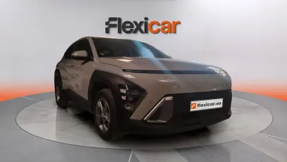 Usado Hyundai Kona 141 CV (103 kW) 2024 Gris SUV