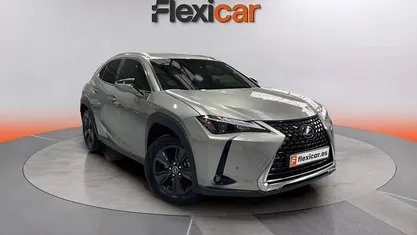 Usado Lexus UX 184 CV (135 kW) 2023 Gris SUV