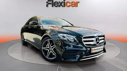 Usado Mercedes E200 160 CV (117 kW) 2020 Negro Berlina