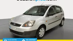 Gris plata Usado 2008 Ford Fiesta Ambiente Utilitario | 4500 € (Precio justo)