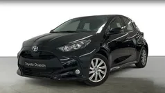 Negro Usado 2022 Toyota Yaris Hybrid Active Berlina | 19.890 € (Precio justo)