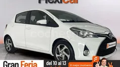 Blanco Usado 2016 Toyota Yaris Hybrid Berlina | 11.990 € (Buen precio)