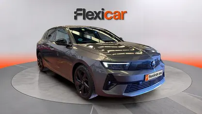 Usado Opel Astra Edition 110 CV (80 kW) 2023 Gris Berlina