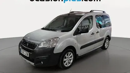 Usado Peugeot Partner Tepee Outdoor 120 CV (88 kW) 2017 Monovolumen