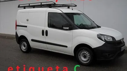 Usado Fiat Doblò 95 CV (69 kW) 2018 Monovolumen