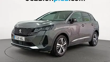 Usado Peugeot 3008 Allure 131 CV (96 kW) 2023 Gris plata SUV