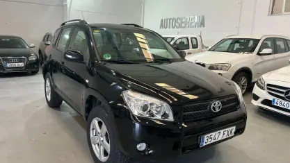 Usado Toyota RAV4 Executive 152 CV (111 kW) 2007 Negro SUV