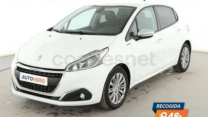Usado Peugeot 208 Signature Sky 82 CV (60 kW) 2019 Utilitario
