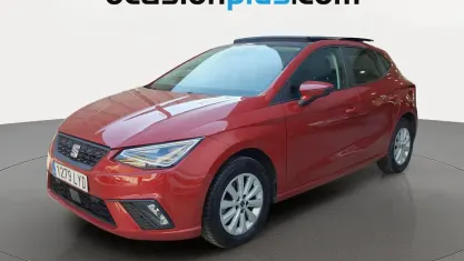 Usado Seat Ibiza Style 110 CV (80 kW) 2022 Rojo Utilitario