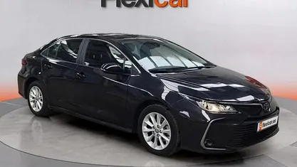 Usado Toyota Corolla Active 101 CV (74 kW) 2023 Negro Berlina