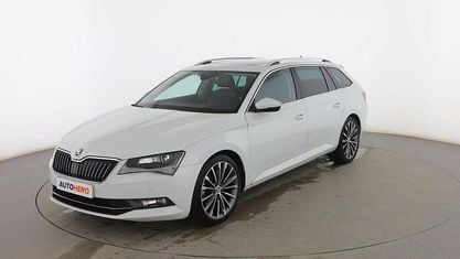 Occasion Skoda Superb LAURIN & KLEMENT 190 PK (139 kW) 2016 Wit Stationwagen