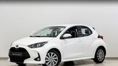Usado 2024 Toyota Yaris Hybrid Active Berlina | 23.050 € (Precio justo)
