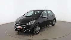 Negro Usado 2018 Peugeot 208 Allure Utilitario | 8799 € (Precio justo)