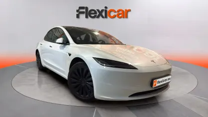 Usado Tesla Model 3 RWD 188 kW (256 CV) 2024 Blanco Berlina