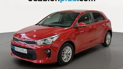 Usado Kia Rio 101 CV (74 kW) 2018 Rojo Utilitario