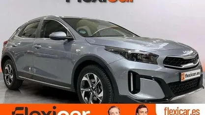 Usado Kia XCeed 160 CV (117 kW) 2023 Gris SUV