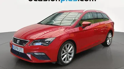 Usado Seat Leon FR 150 CV (110 kW) 2020 Rojo Monovolumen
