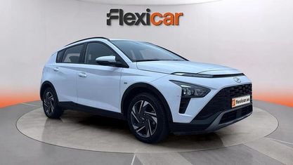 Begagnad Hyundai Bayon 101 HK (74 kW) 2023 Vit SUV
