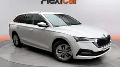Blanco Usado 2023 Skoda Octavia Ambition Familiar | 21.590 € (Super precio)