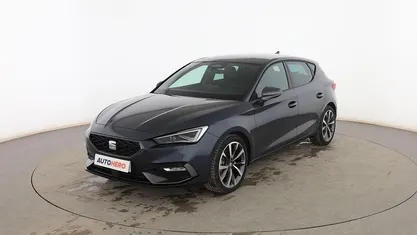 Usado Seat Leon FR 150 CV (110 kW) 2025 Gris Berlina