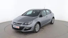 Usado 2015 Opel Astra Selective Berlina | 9099 € (Super precio)