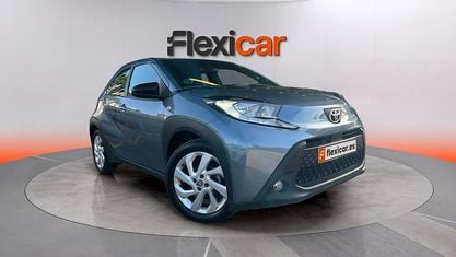 Usado Toyota Aygo X 72 CV (52 kW) 2024 Azul SUV