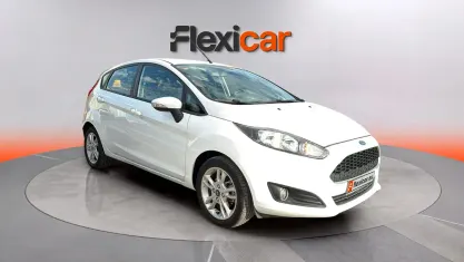 Usado Ford Fiesta Trend 75 CV (55 kW) 2017 Blanco Utilitario