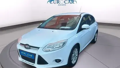 Usado Ford Focus ST-Line 125 CV (91 kW) 2012 Blanco Familiar