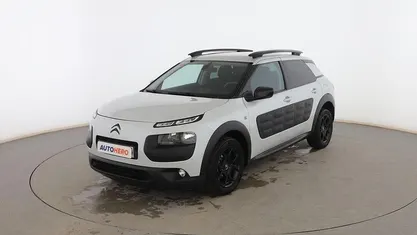 Usado Citroën C4 Feel 82 CV (60 kW) 2017 Blanco SUV