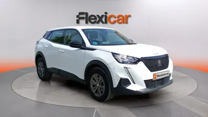 Usado Peugeot 2008 Active 101 CV (74 kW) 2022 Blanco SUV