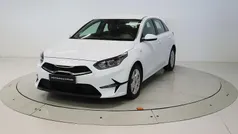 Blanco Usado 2023 Kia Ceed Berlina | 18.500 € (Precio justo)