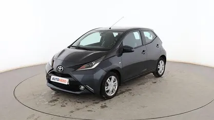 Usado Toyota Aygo X-cite 70 CV (51 kW) 2016 Gris Utilitario
