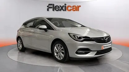 Usado Opel Astra Ultimate 147 CV (108 kW) 2021 Gris Berlina